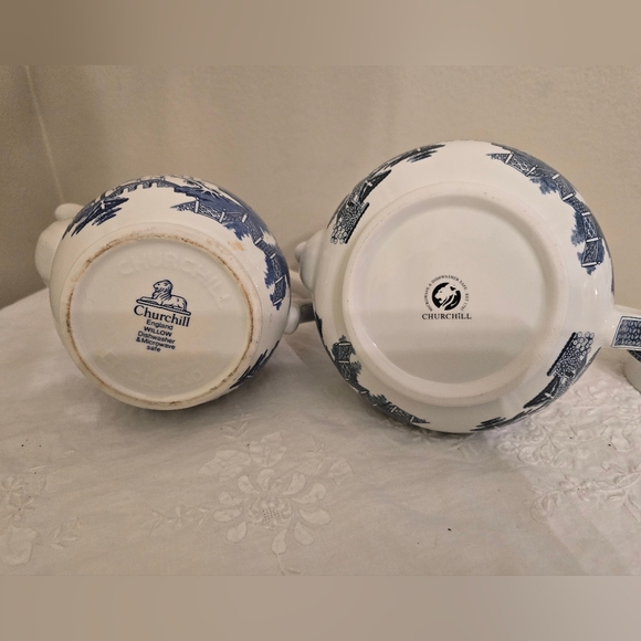 Churchill England Blue Willow Coffee And Tea Pot Blue and White Porcelain - Picture 5 of 7